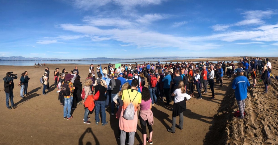 Continuen les accions volunt�ries per netejar les platges | EbreActiu.cat, revista digital d&rsquo;oci actiu | Terres de l&rsquo;Ebre ...